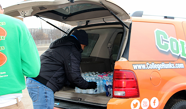 Flint & Genesee Chamber of Commerce offers bottled water to businesses in Flint, Michigan affected by water emergency