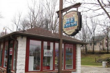 Roaring 20s Ice Cream Parlour, Flushing, Michigan