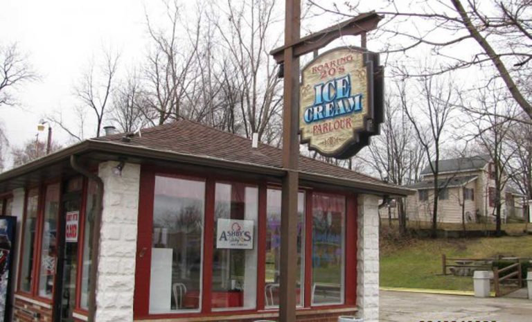 Roaring 20s Ice Cream Parlour, Flushing, Michigan