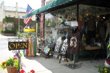 Thimbleberry Antiques, shopping, Fenton, Michigan