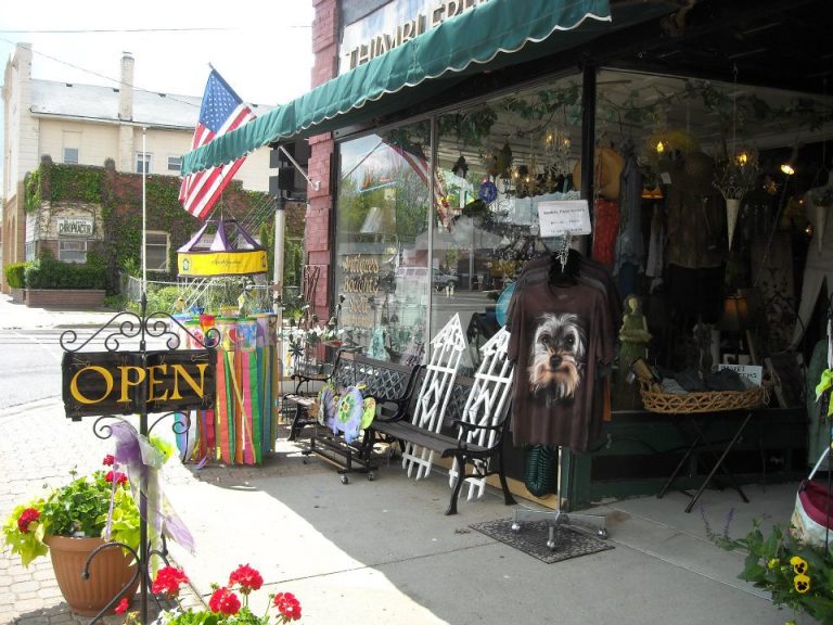 Thimbleberry Antiques, shopping, Fenton, Michigan