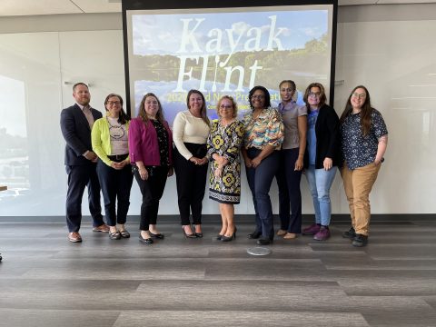 Local leaders complete leadership development program, support Kayak Flint in capstone project